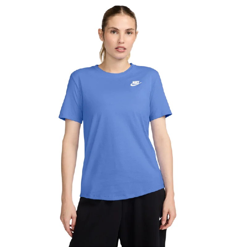 Women's Nike NSW Club Essentials T-Shirt