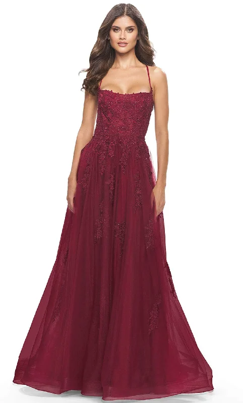 La Femme 31135 - Lace Embroidered Prom Dress